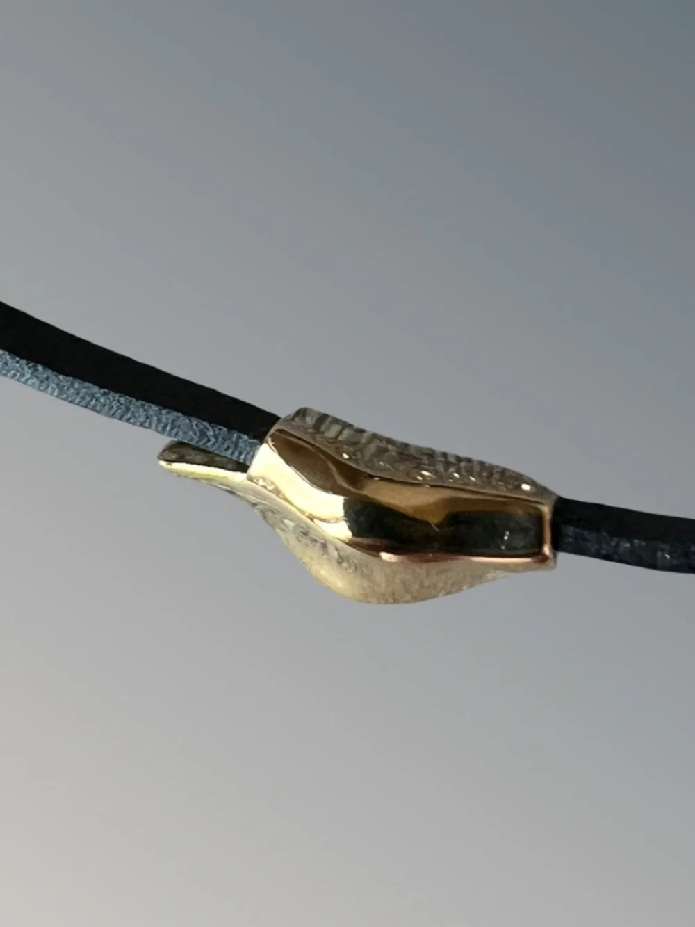UNOde50 Black Leather Double-Wrap Bracelet with Gold Tone Duck Head & Hardware - Picture 5 of 8